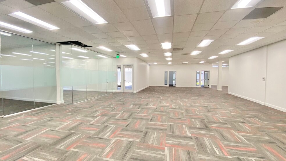 More Photos Of 928-930 Benecia Ave, Sunnyvale Research And Development For Lease