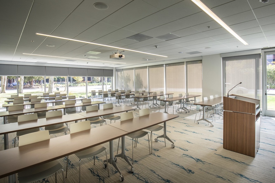 More Photos Of 3979 Freedom Cir, Santa Clara Office For Sale