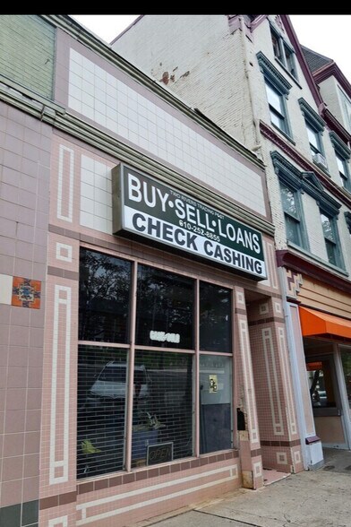 More Photos Of 50 Centre Sq, Easton Storefront Retail Residential For Sale