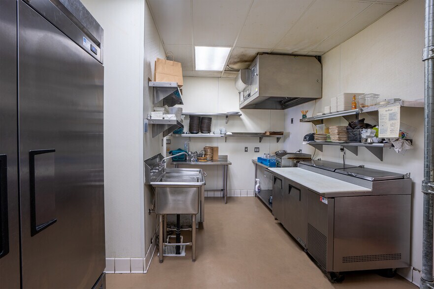 More Photos Of 213-215 N Coast Hwy 101, Oceanside Storefront Retail Office For Sale