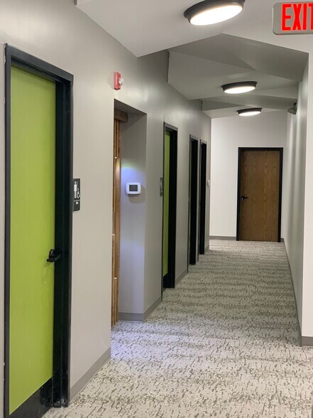 More Photos Of 1310 NW Vivion Rd, Kansas City Office For Lease