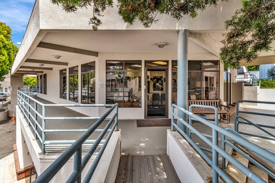 More Photos Of 1237 Camino Del Mar, Del Mar Office Residential For Sale