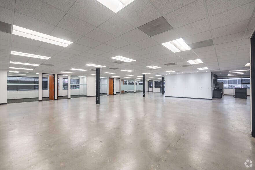 More Photos Of 6059 Bristol Pky, Culver City Office For Sale