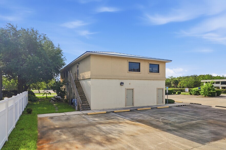 More Photos Of 9 San Bartola Dr, Saint Augustine Medical For Sale
