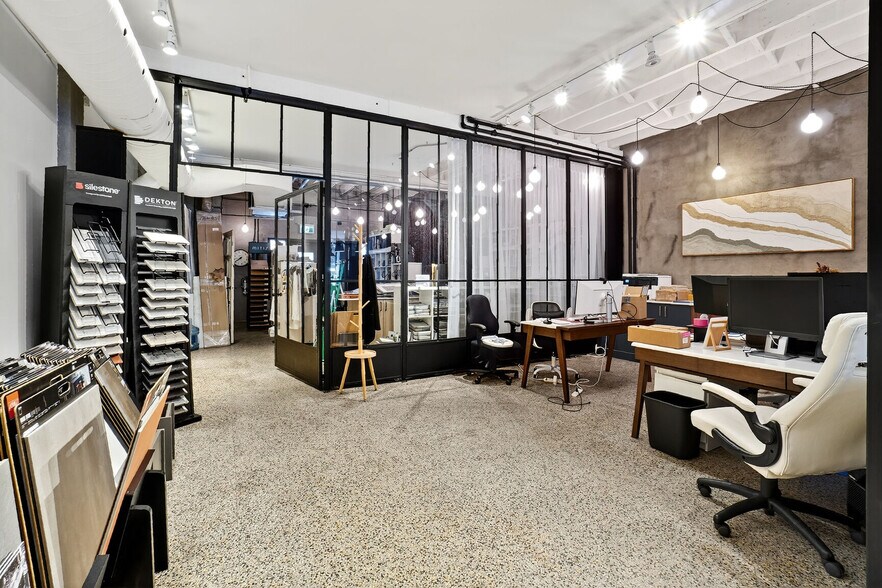 More Photos Of 7553 Rue Saint-Hubert, Montréal General Retail For Lease