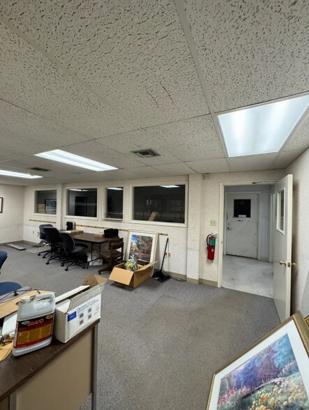 More Photos Of 9112 Virginia Ave, Bassett Office For Sale