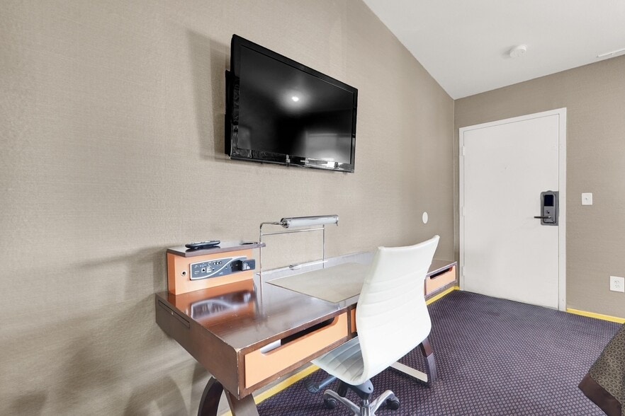 More Photos Of 2855 Fremont St, Las Vegas Hotel For Sale