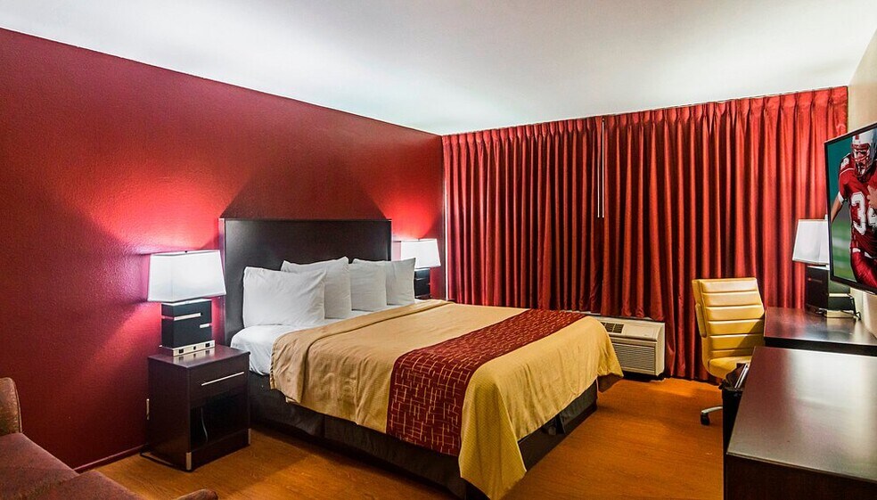 More Photos Of 6624 Interstate 27, Lubbock Hotel For Sale