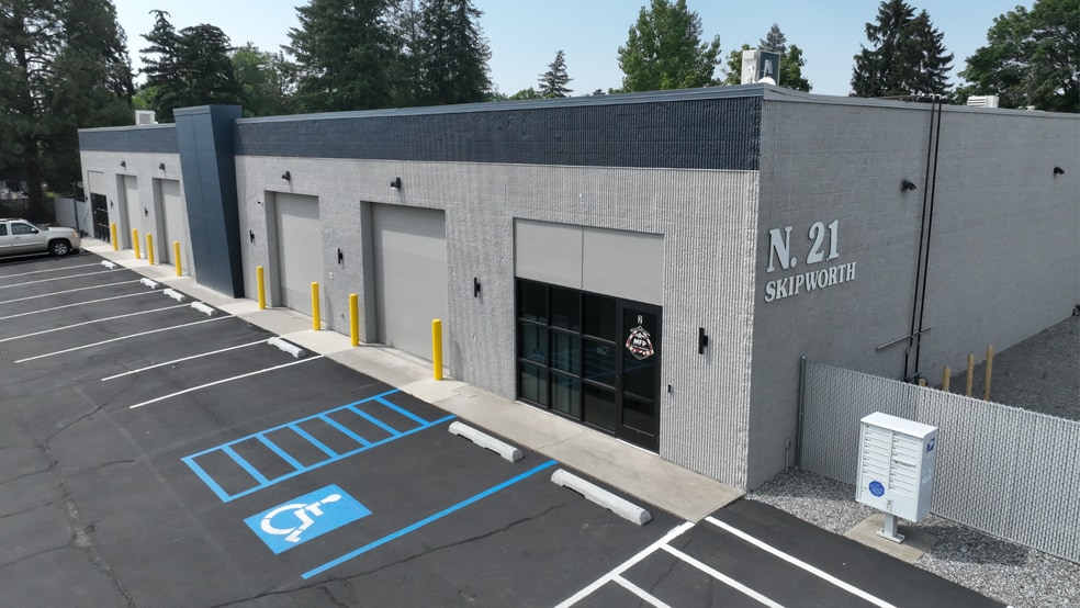 More Photos Of 21 N Skipworth Rd, Spokane Valley Showroom For Sale