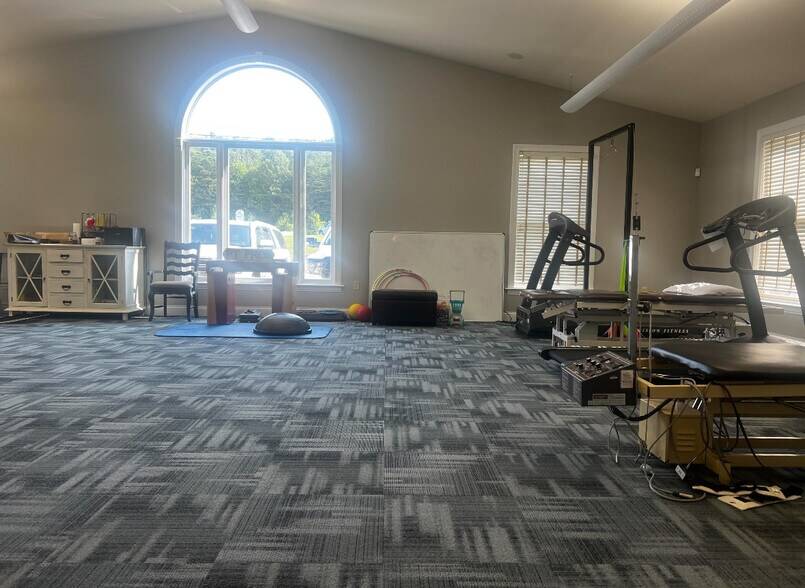 More Photos Of 383 Corbin Center Dr, Corbin Healthcare For Lease