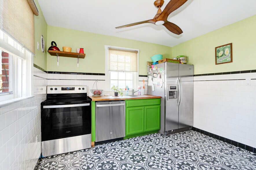 More Photos Of 5100 Atlantic Ave, Wildwood Hotel For Sale