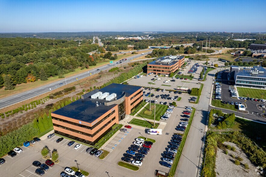 More Photos Of 200 Crossings Blvd, Warwick Office For Lease
