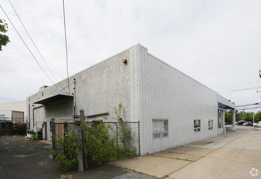 More Photos Of 193-199 Middle Neck Rd, Great Neck Medical For Sale