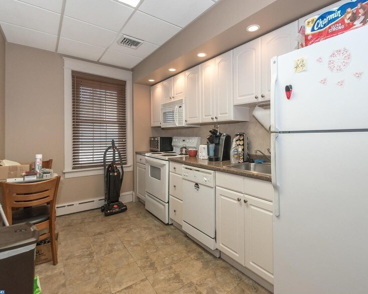 More Photos Of 724 S Broad St, Lansdale Office For Sale