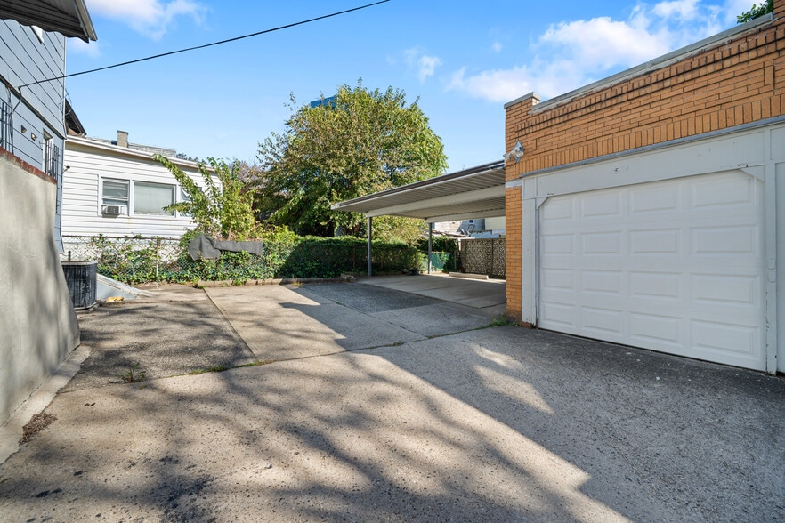 More Photos Of 2746 John F Kennedy Blvd, Jersey City Office For Sale