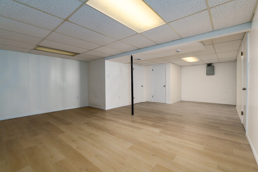 More Photos Of 210 Anderson Ln, Belleville Multifamily For Sale