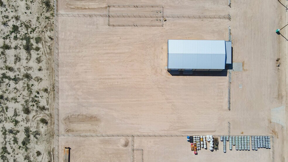 More Photos Of 2269 Ocotillo Dr, Pecos Industrial For Lease