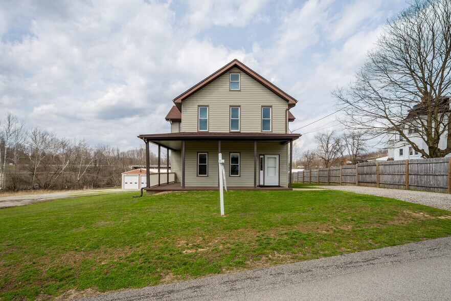 More Photos Of 19 Old Monongahela Pike, Eighty Four Service For Sale