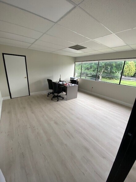 More Photos Of 333 Littleton Rd, Parsippany Office For Lease