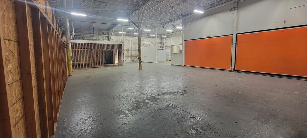 More Photos Of 930 Shiloh Rd, Windsor Unknown For Lease