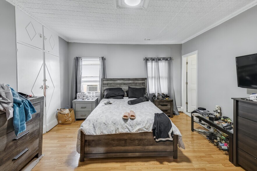 More Photos Of 6813 Park Ave, Guttenberg Storefront Retail Residential For Sale