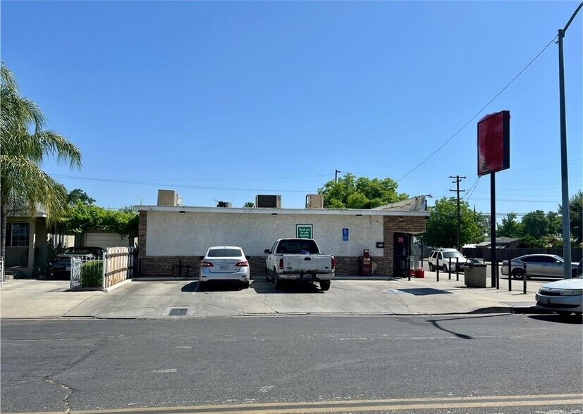More Photos Of 409 E 12th, Madera Convenience Store For Sale