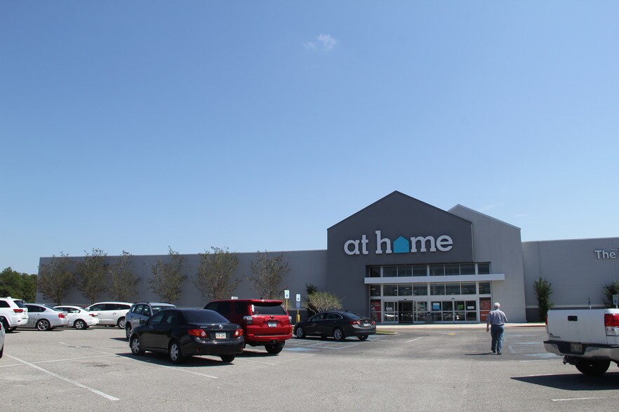 More Photos Of 150 Northshore Blvd, Slidell Unknown For Lease