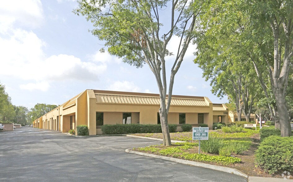 Primary Photo Of 2290 Ringwood Ave, San Jose Service For Lease