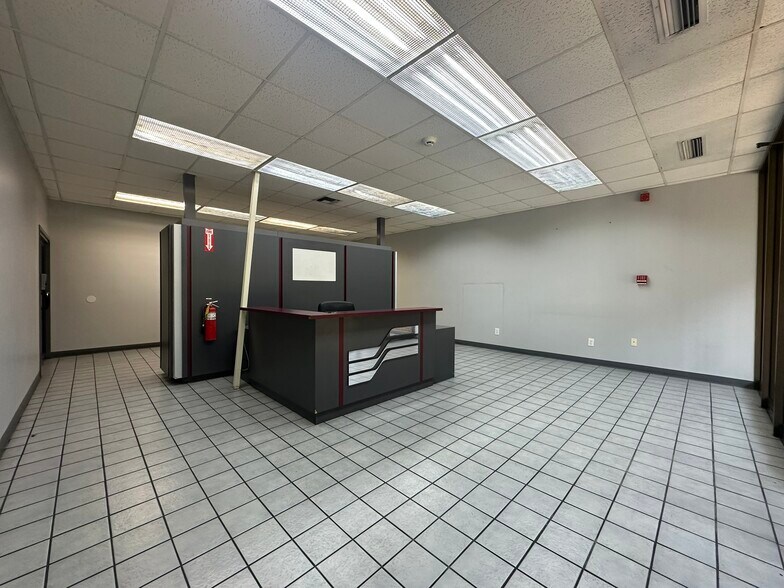 More Photos Of 4070 Shirley Dr SW, Atlanta Distribution For Sale