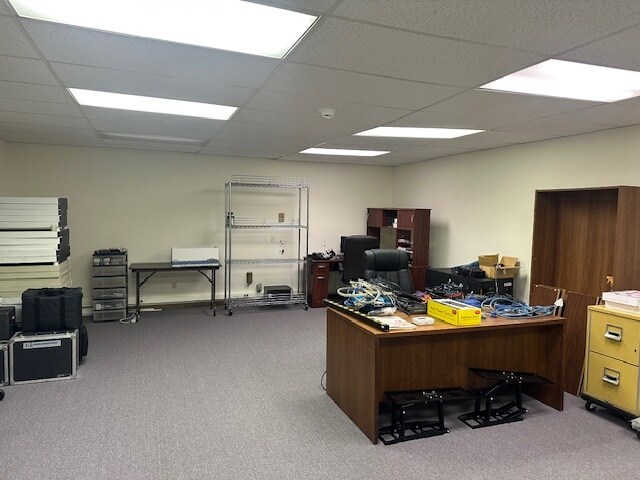 More Photos Of 304 Federal Rd, Brookfield Office For Sale