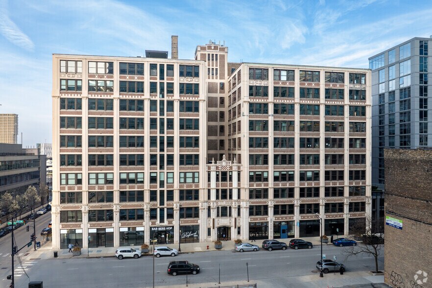 More Photos Of 328 S Jefferson St, Chicago Office For Lease