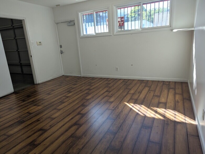 More Photos Of 530 Cypress Ave, Hermosa Beach Warehouse For Lease