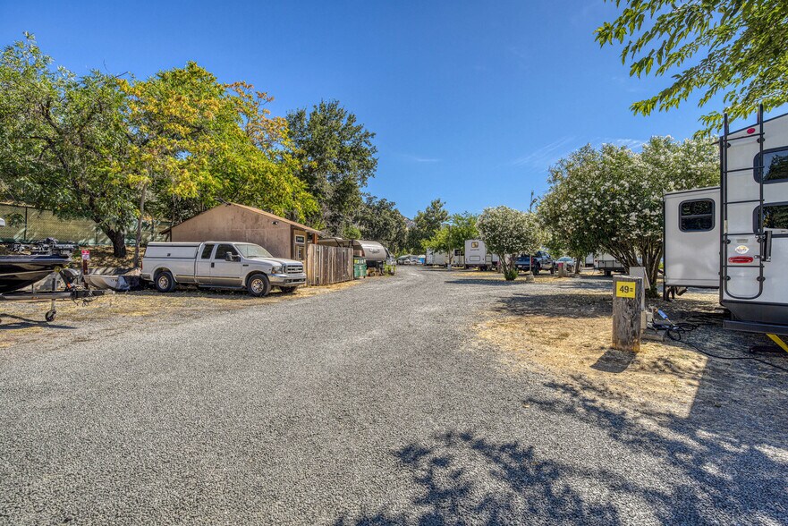 More Photos Of 2985 Lakeshore Blvd, Upper Lake Manufactured Housing Mobile Home Park For Sale