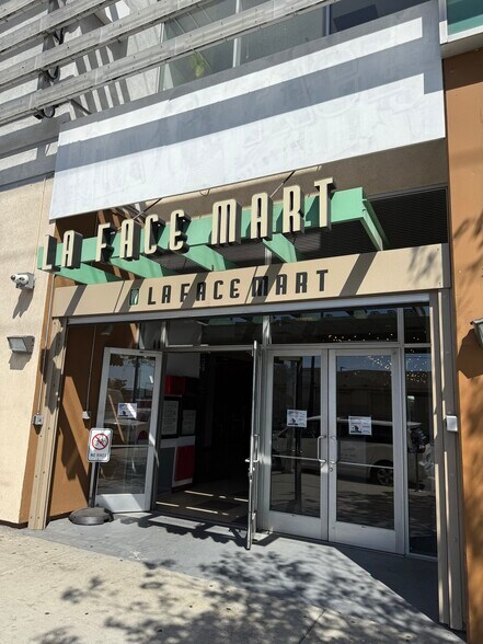 More Photos Of 1458 S San Pedro St, Los Angeles Freestanding For Sale