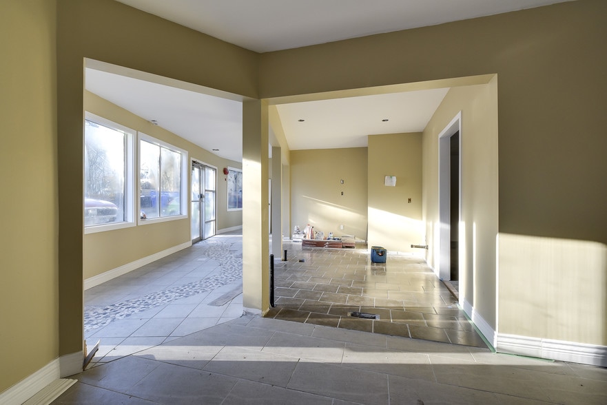 More Photos Of 9103 Glover Rd, Langley Storefront Retail Residential For Lease