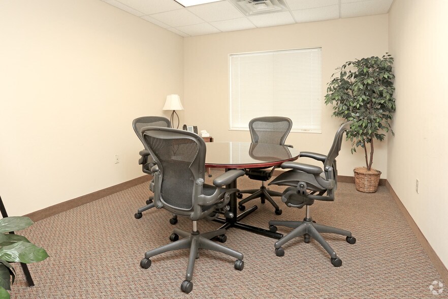 More Photos Of 1500 McAndrews Rd W, Burnsville Office For Lease