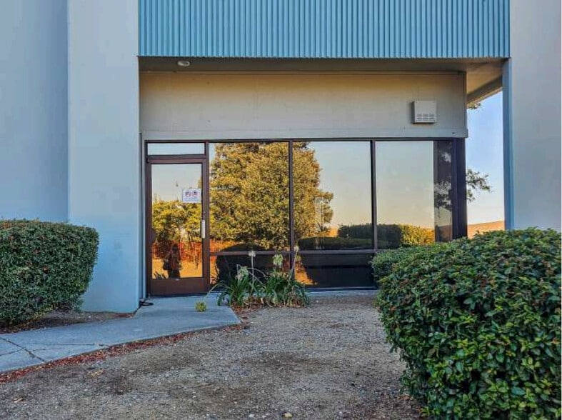 More Photos Of 4852-4882 E 2nd St, Benicia Warehouse For Sale
