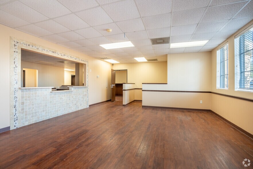 More Photos Of 201 Enterprise Ave, League City Medical For Lease
