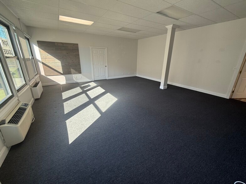 More Photos Of 2042 N Country Rd, Wading River Office For Lease