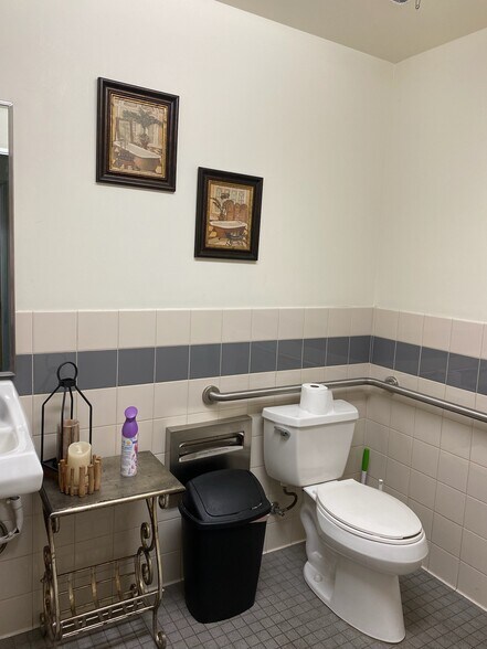 More Photos Of 73700 Dinah Shore Dr, Palm Desert Research And Development For Lease