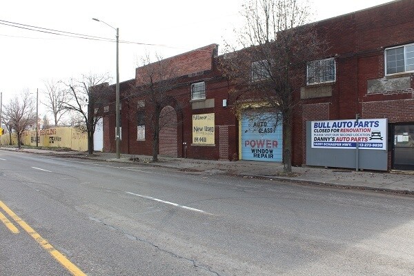 Primary Photo Of 2715 W Warren Ave, Detroit Auto Salvage Facility For Sale