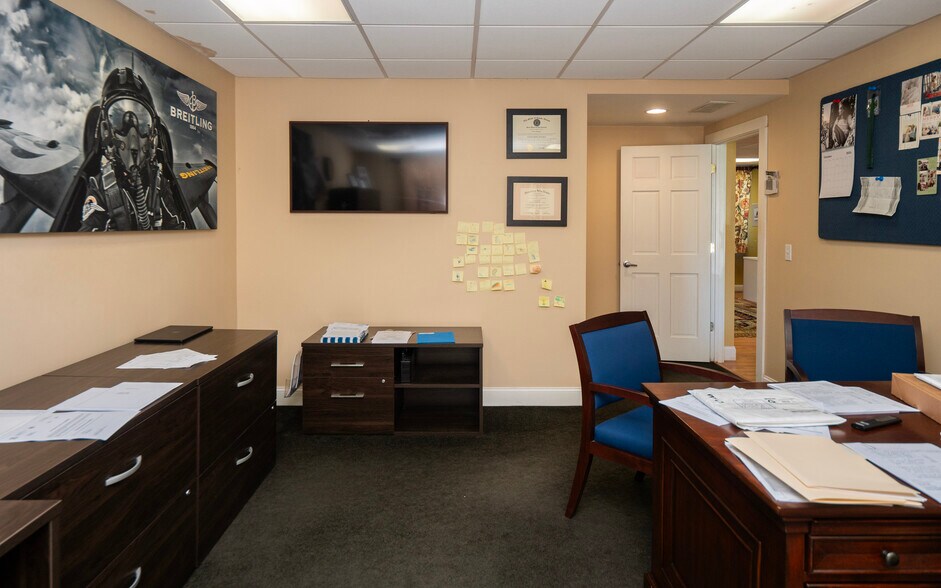 More Photos Of 1120 Aquidneck Ave, Middletown Office For Sale