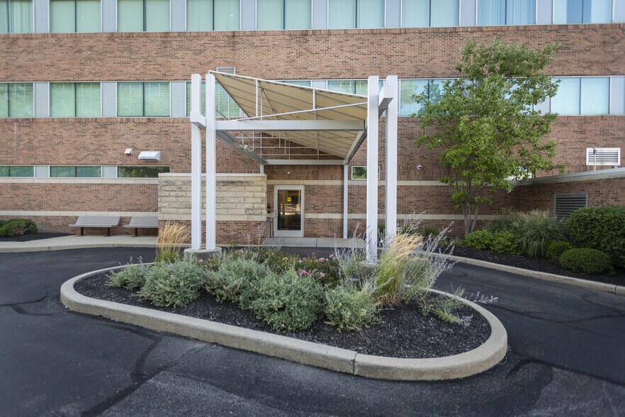More Photos Of 4850 Red Bank Rd, Cincinnati Medical For Lease