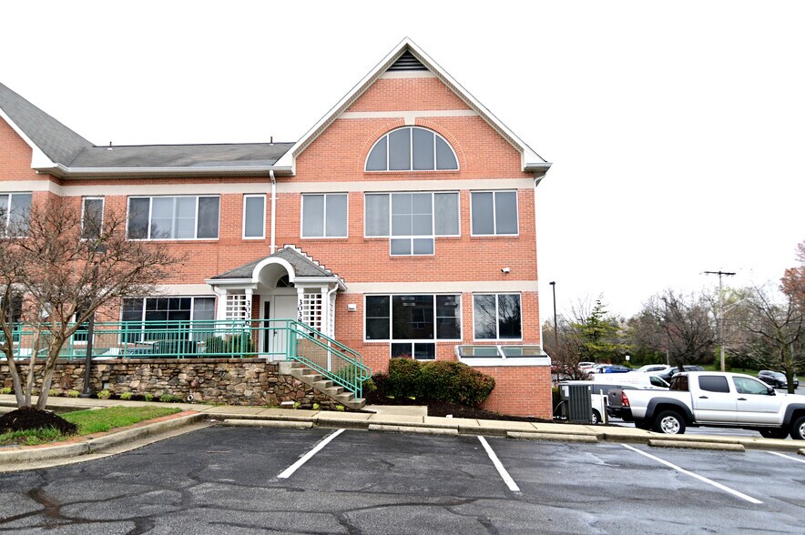 More Photos Of 3000-3048 Mitchellville Rd, Bowie Medical For Lease