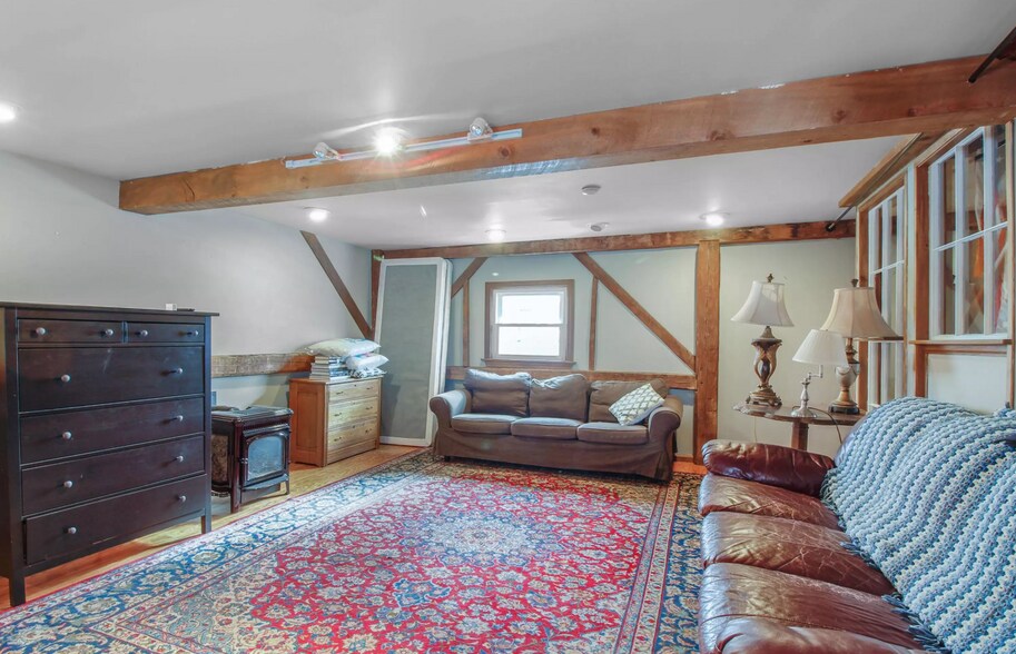 More Photos Of 2 W Main St, Littleton Hotel For Sale