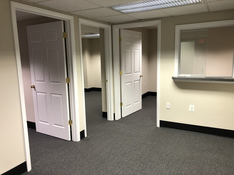 More Photos Of 661 W Germantown Pike, Plymouth Meeting Office For Lease