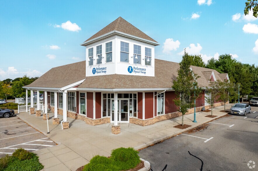 More Photos Of 50 South County Commons Way, South Kingstown Unknown For Lease