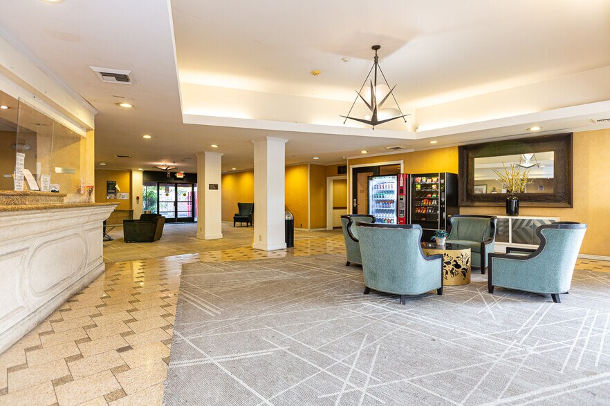 More Photos Of 150 Hegenberger Rd, Oakland Hotel For Sale