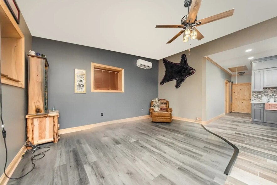 More Photos Of 1875 New Bridge Rd, Mineral Showroom For Sale