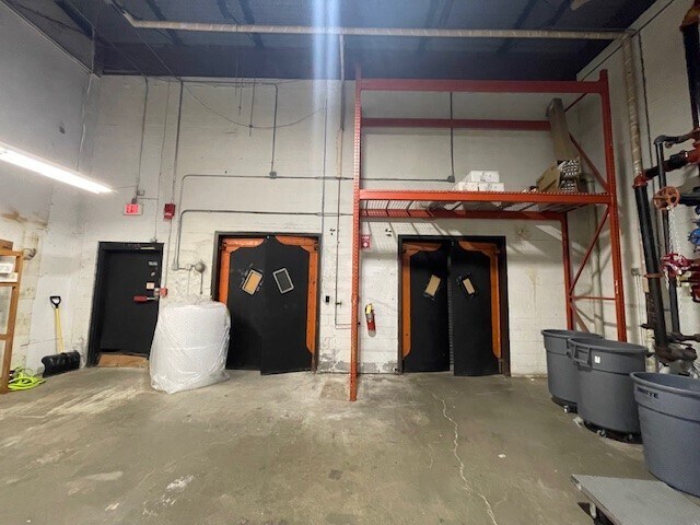 More Photos Of 95 Amity Rd, New Haven Storefront Retail Office For Sale